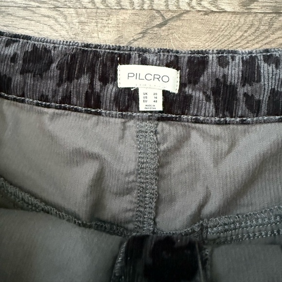 Anthropologie Pilcro Corduroy Mini Skirt Size 16 - Black/Gray Animal Print - NWT - Picture 10 of 13